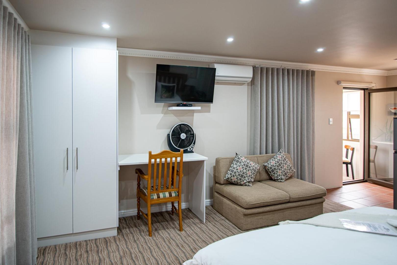 Guesthouse De Tijger Lodge Parow Eksteriør bilde