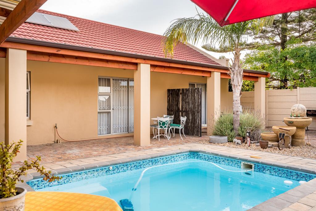 Guesthouse De Tijger Lodge Parow Eksteriør bilde